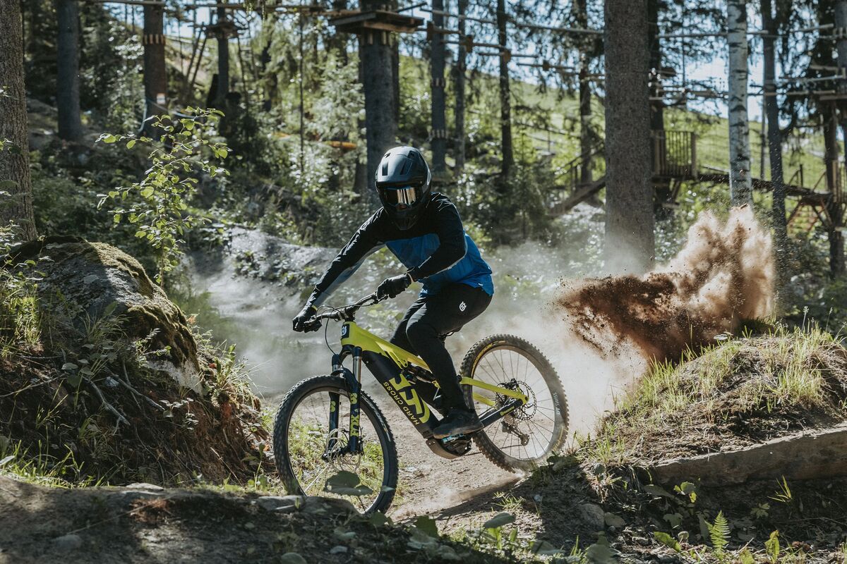 Husqvarna Hard Cross HC5