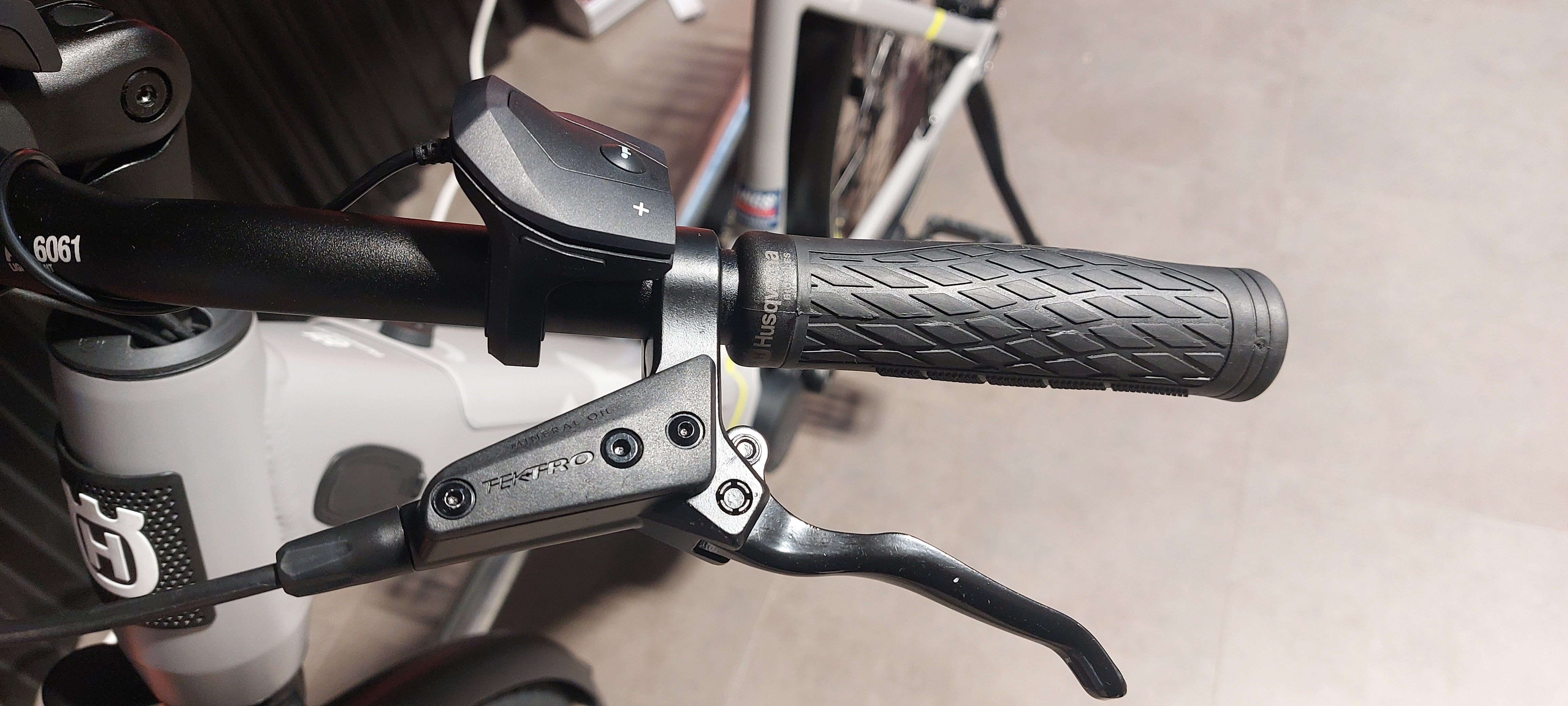 HUSQVARNA TOWNER 2 WAVE