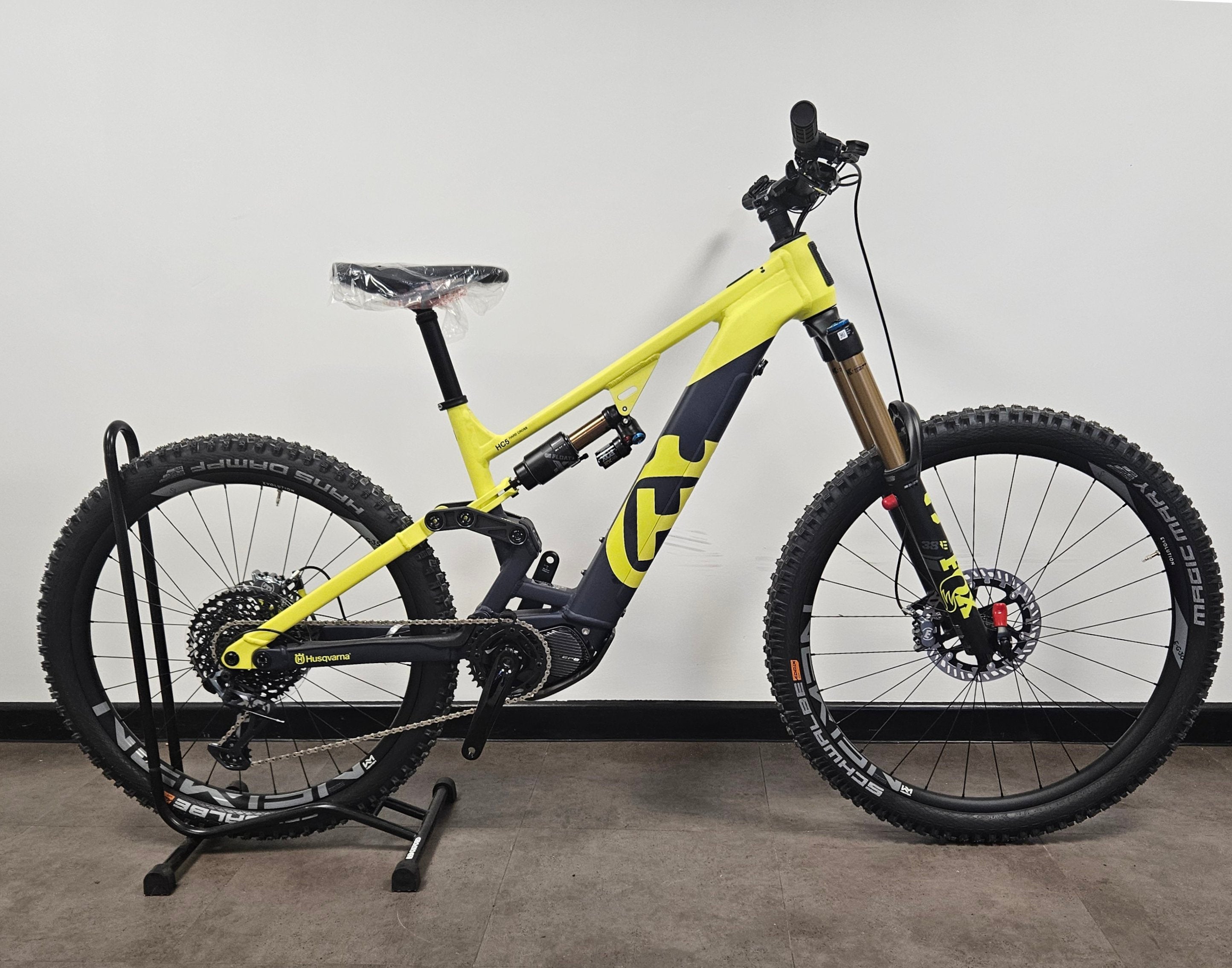 USED - Husqvarna Hard Cross HC5 - Medium