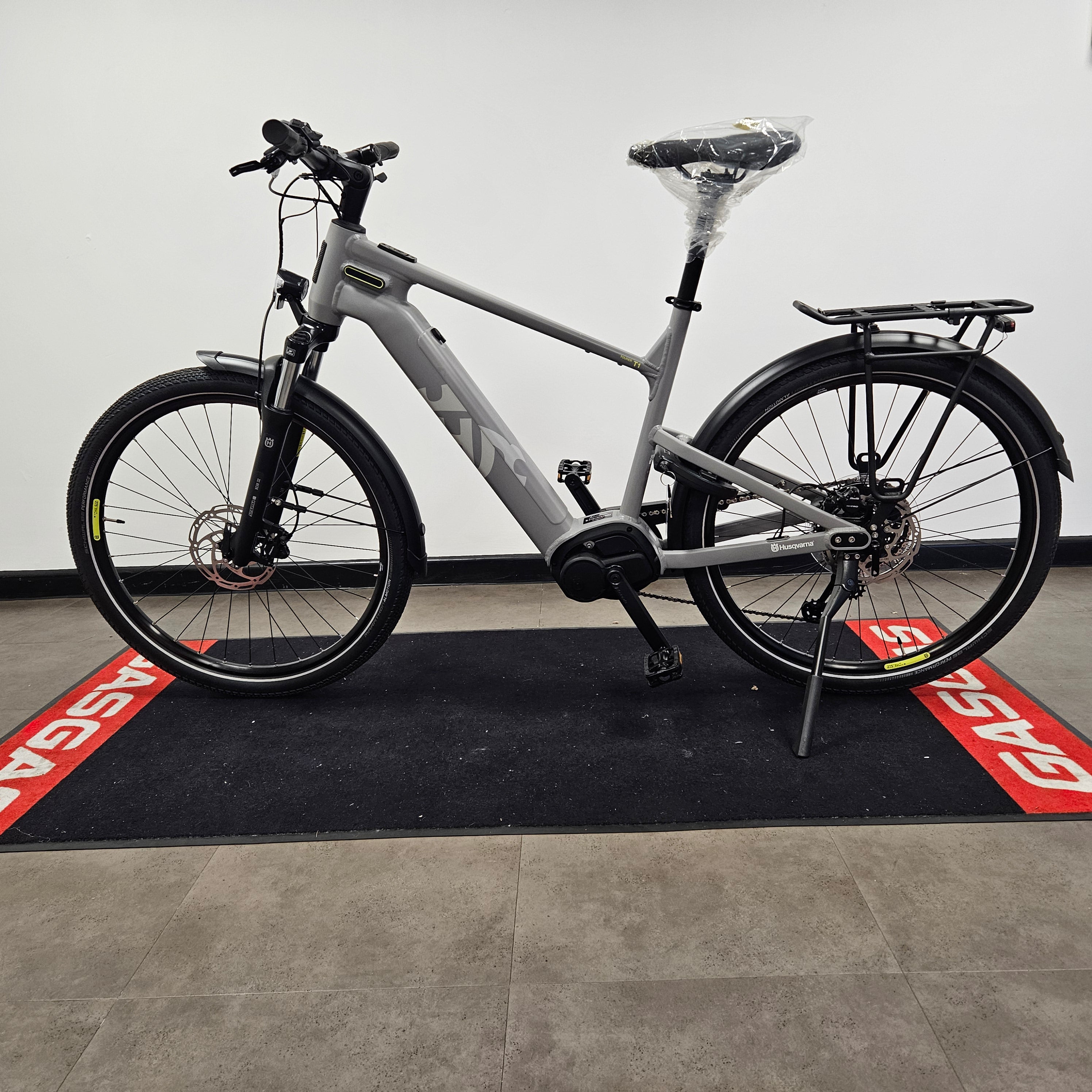 Shop Soiled - Husqvarna Tourer T1 High Cross Bar - L