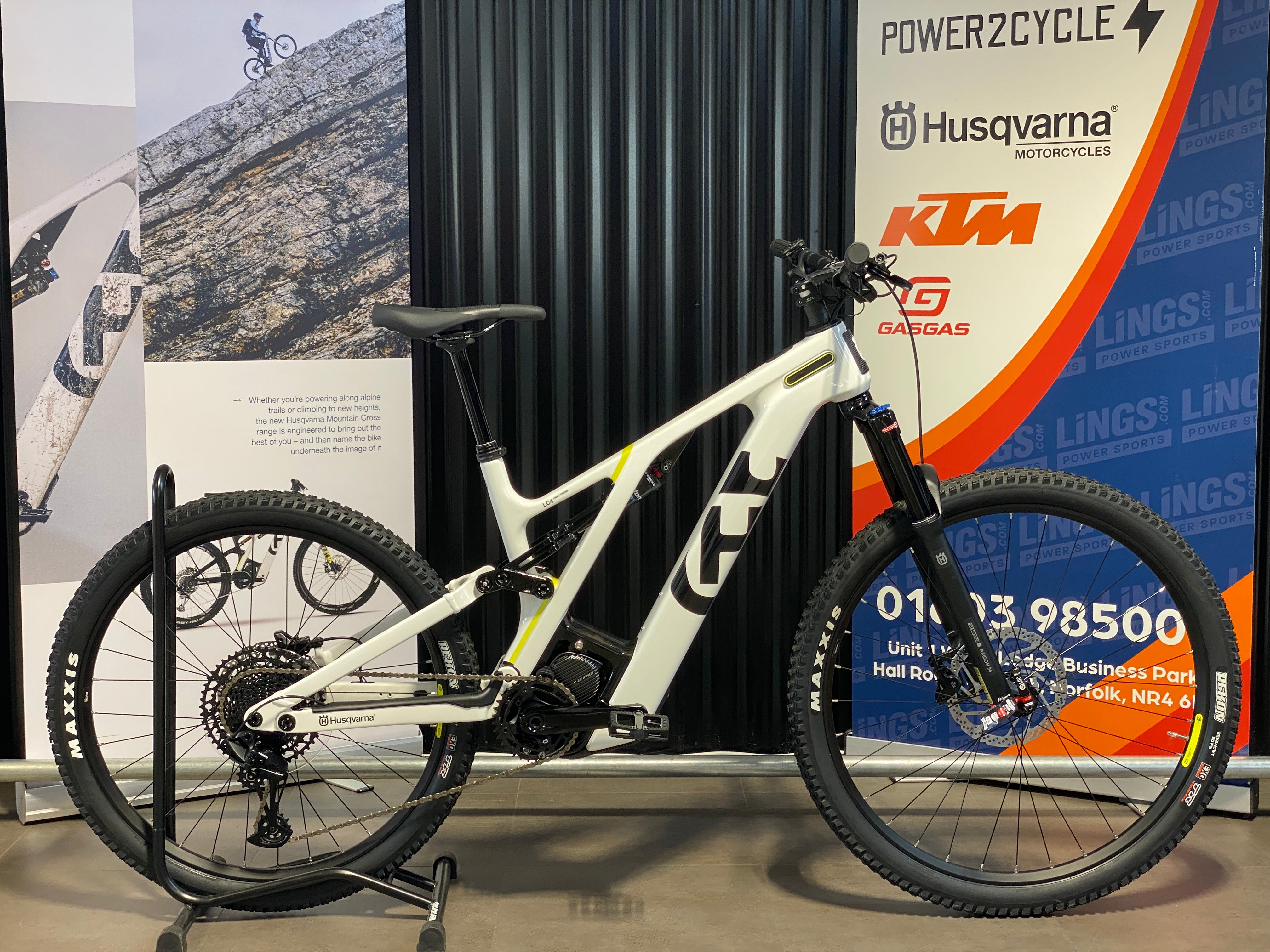 Husqvarna Light Cross LC4