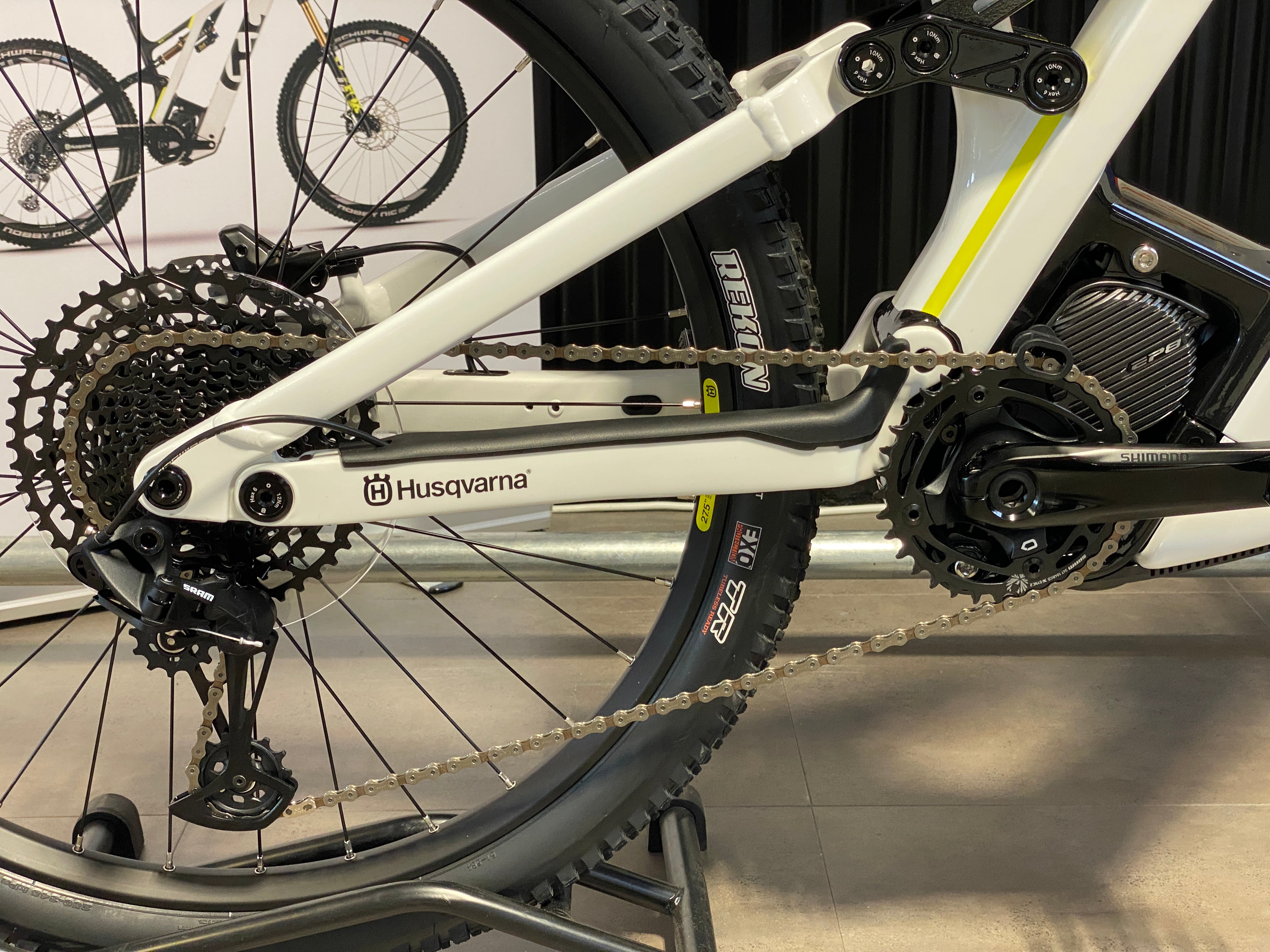 Husqvarna Light Cross LC4