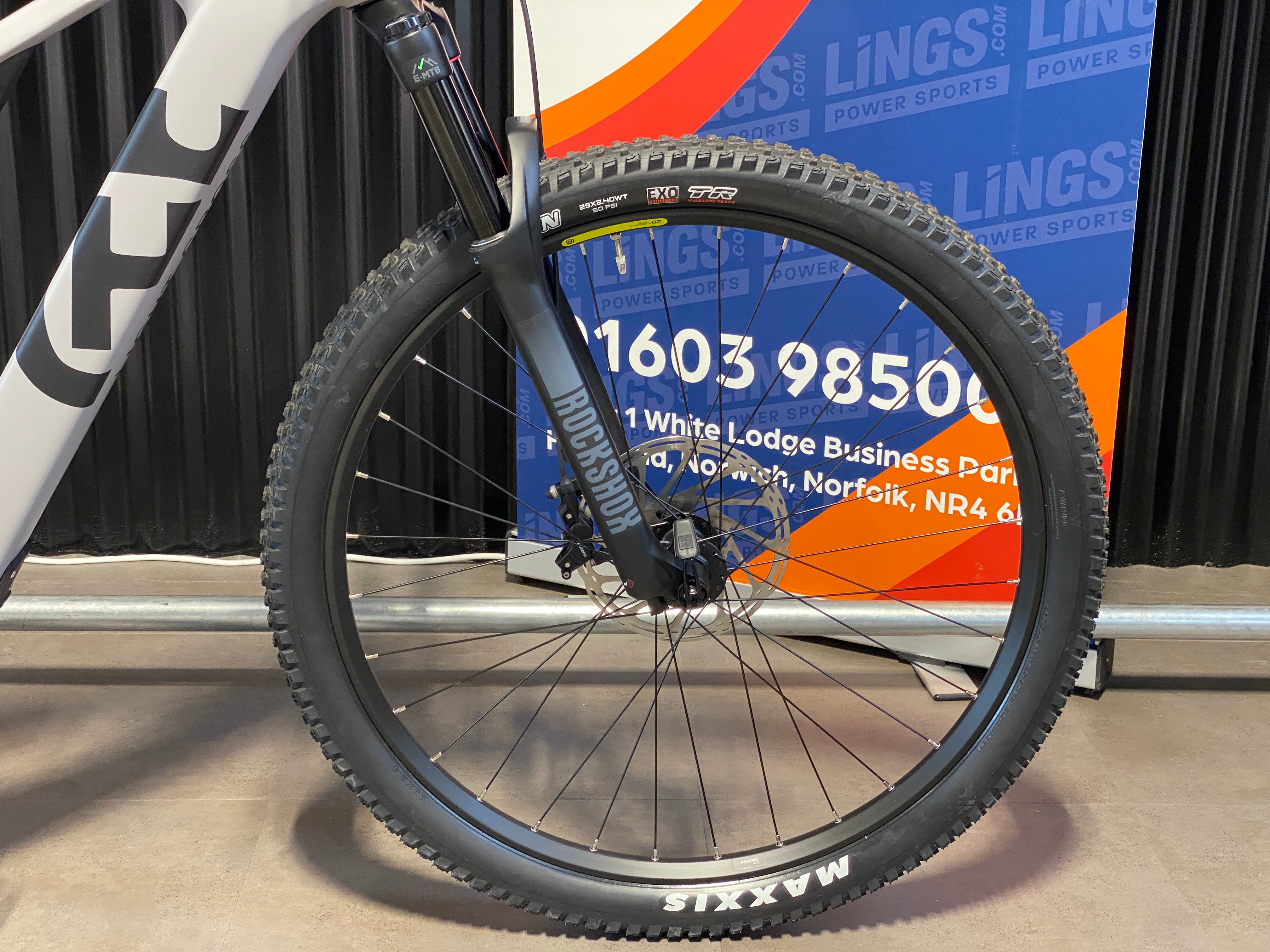 Husqvarna Light Cross LC5