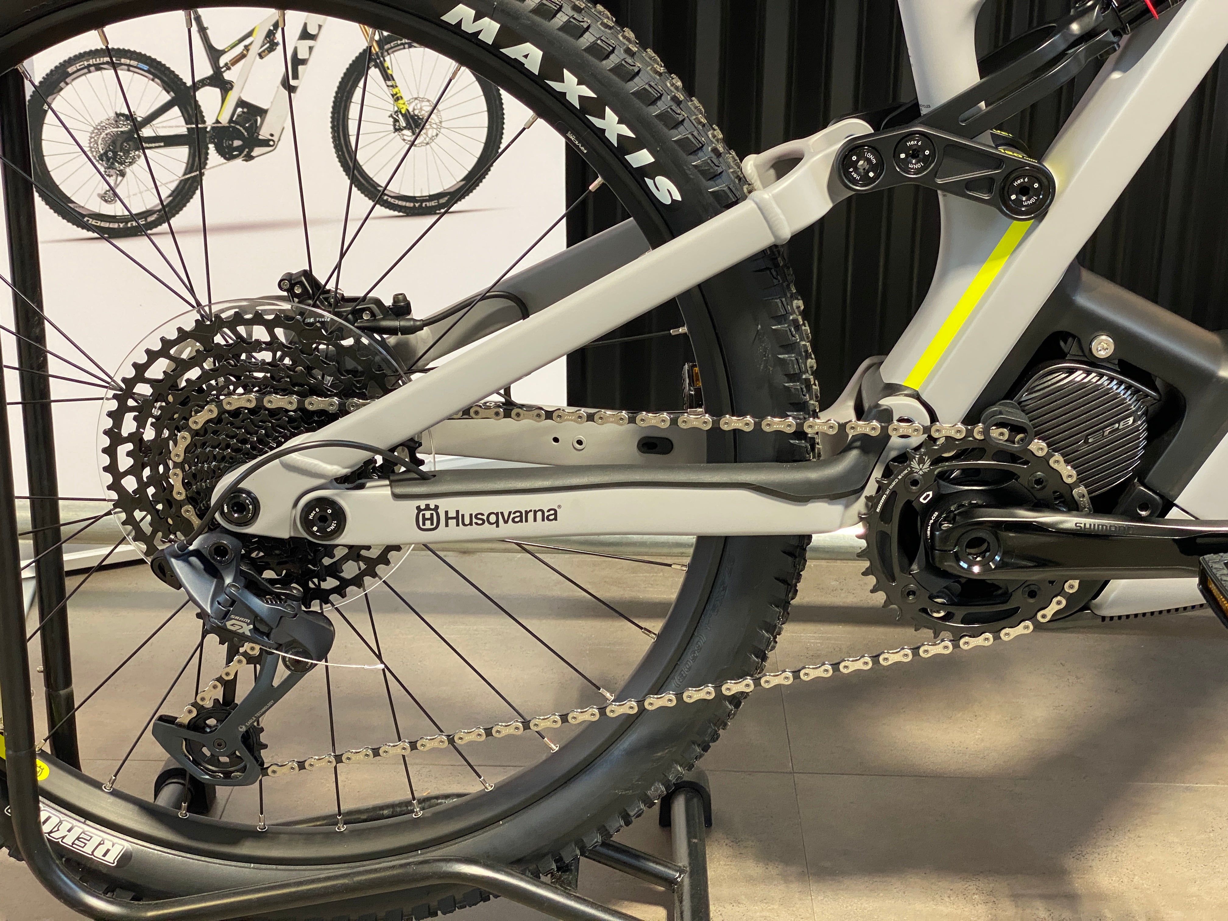 Husqvarna Light Cross LC5