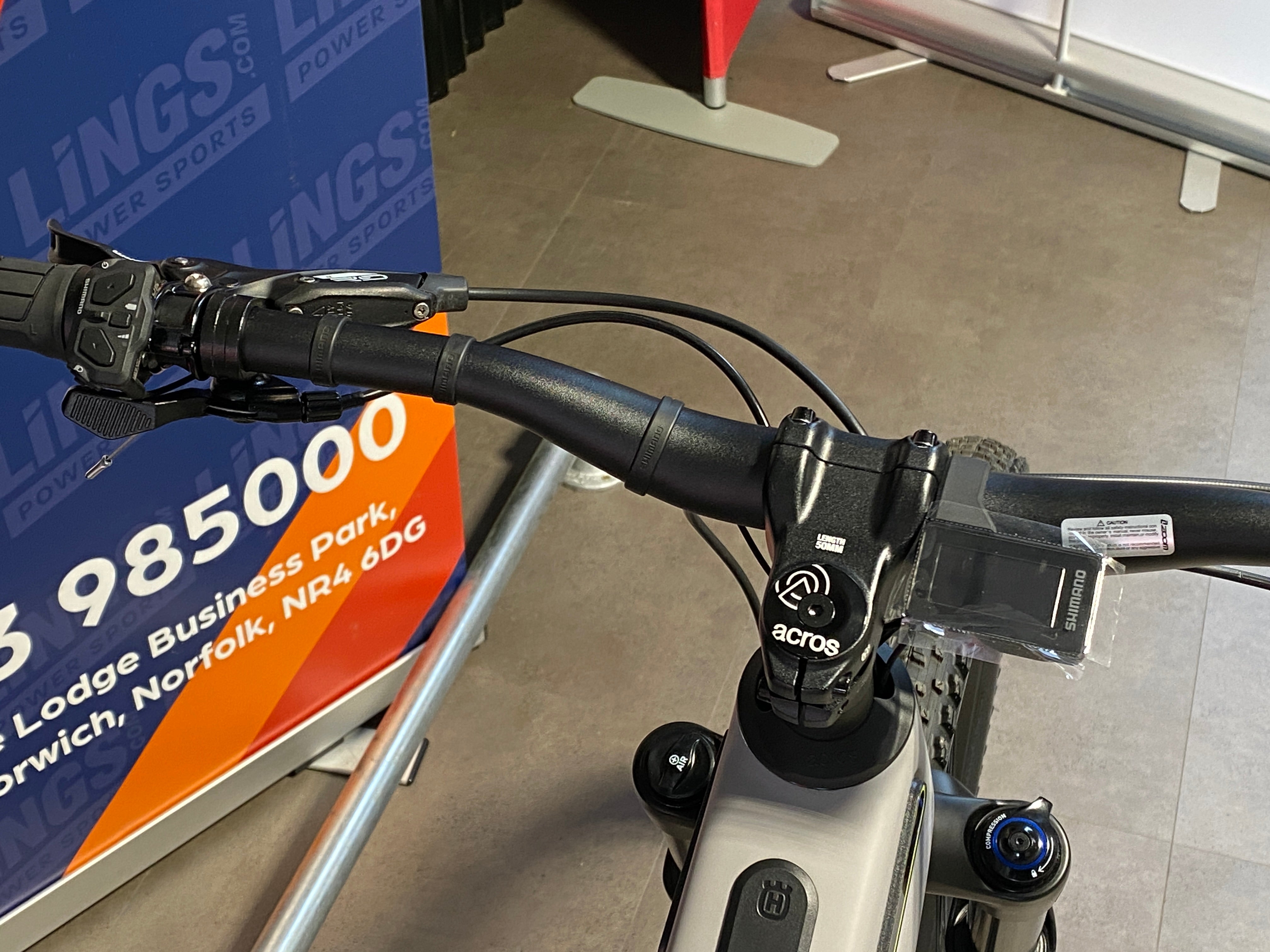 Husqvarna Light Cross LC5