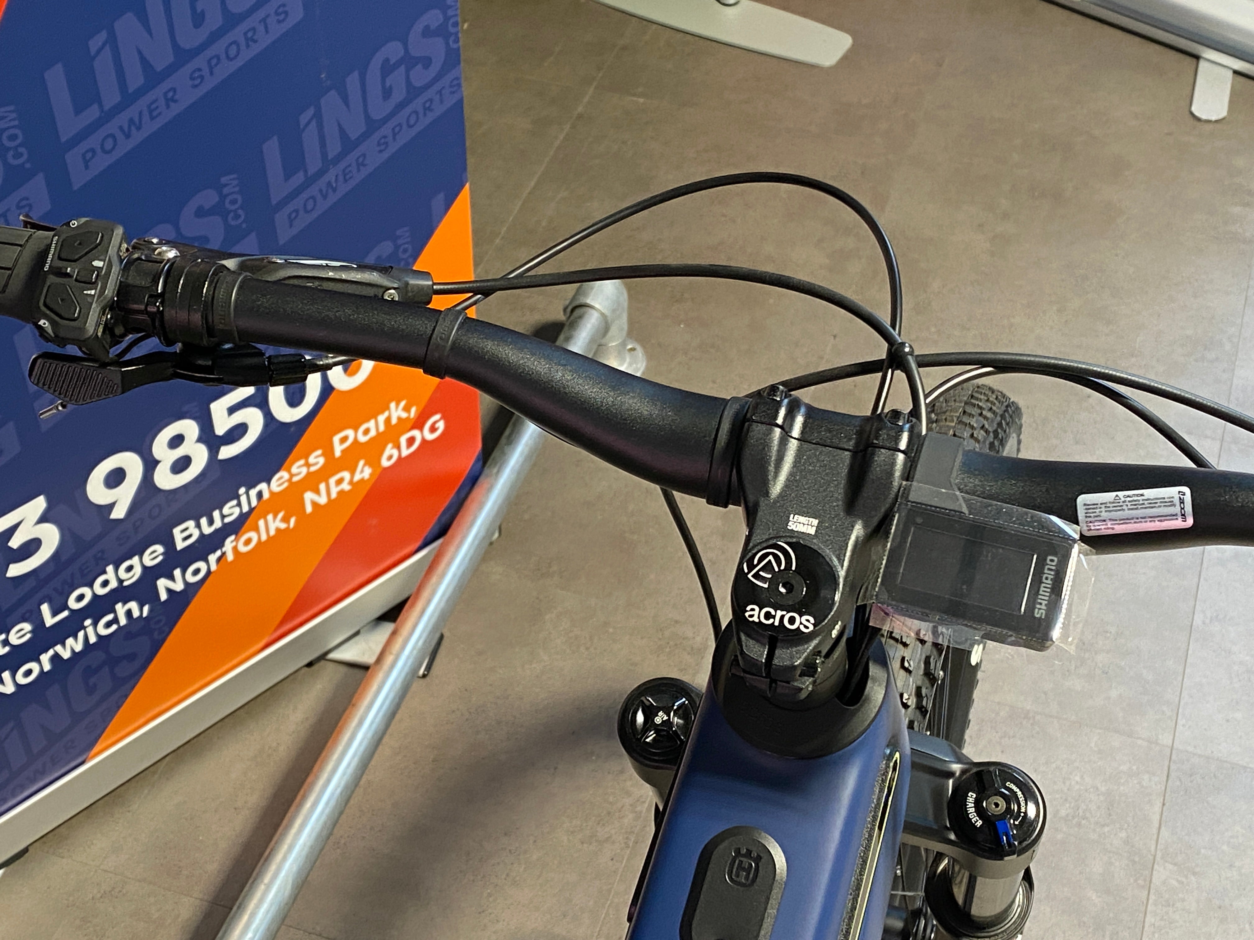 Husqvarna Light Cross LC6